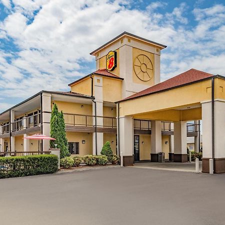 Super 8 By Wyndham Columbia Hotel Exterior photo