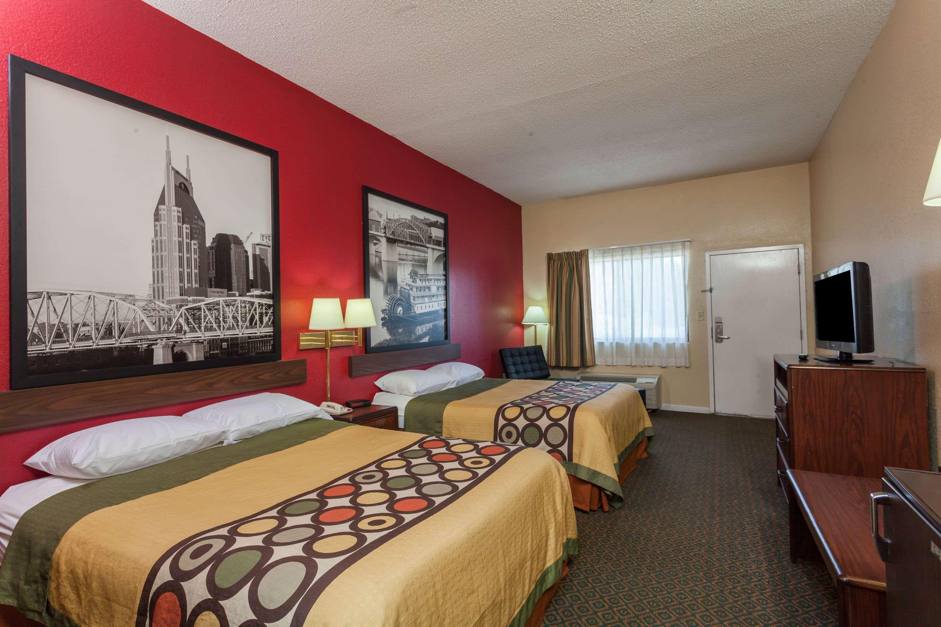 Super 8 By Wyndham Columbia Hotel Exterior photo